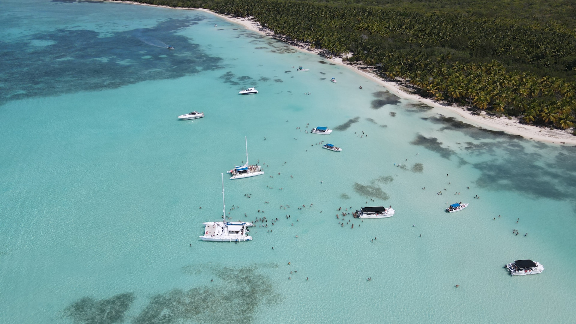 Boats in front of Saona Island